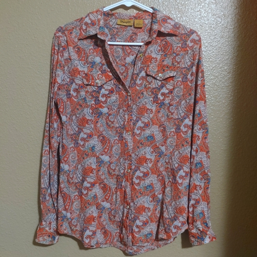 Woman's Wrangler shirt.